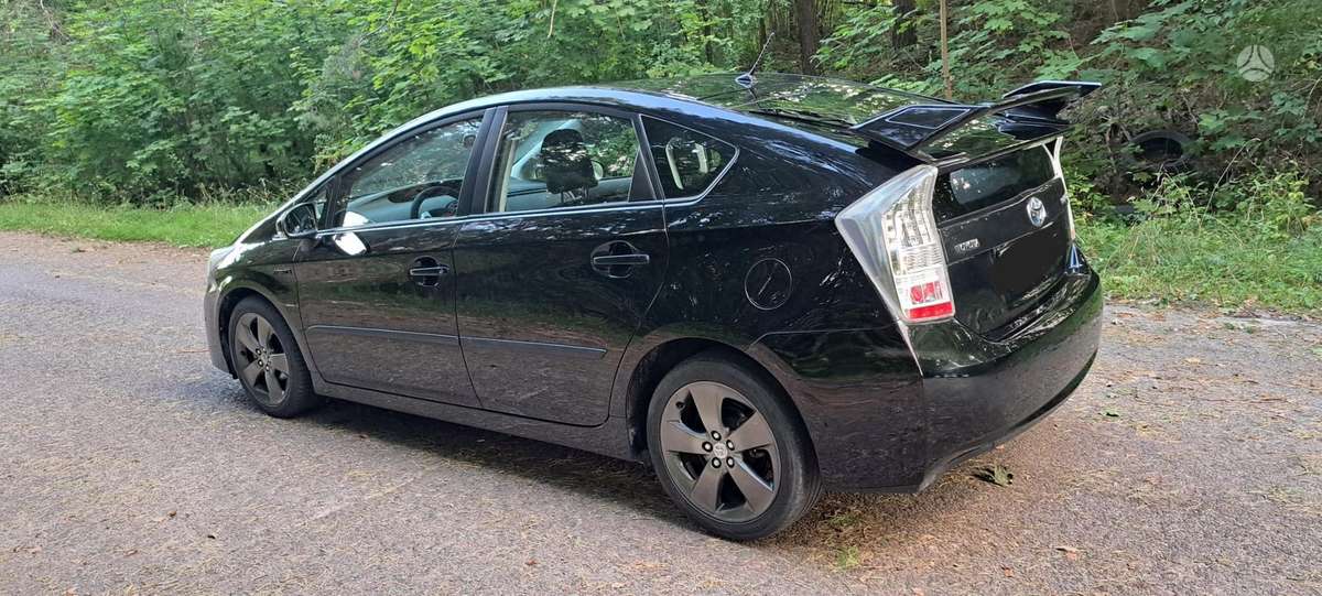 Toyota Prius - 3