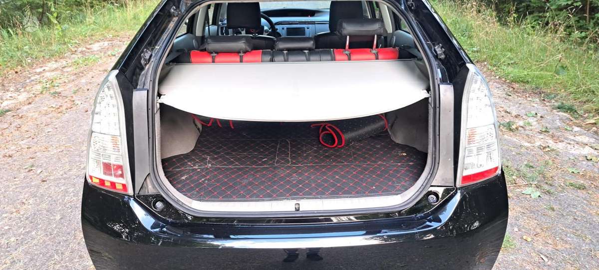 Toyota Prius - 8
