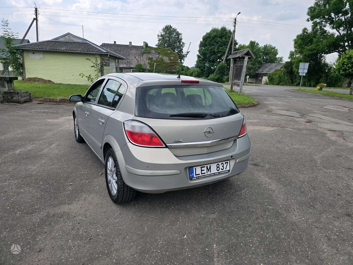 Opel Astra, 1.9 l., hatchback