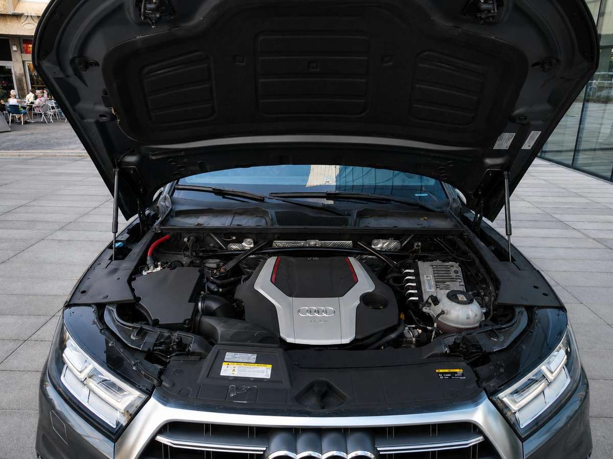 Audi SQ5, 3.0 l., off-road / crossover