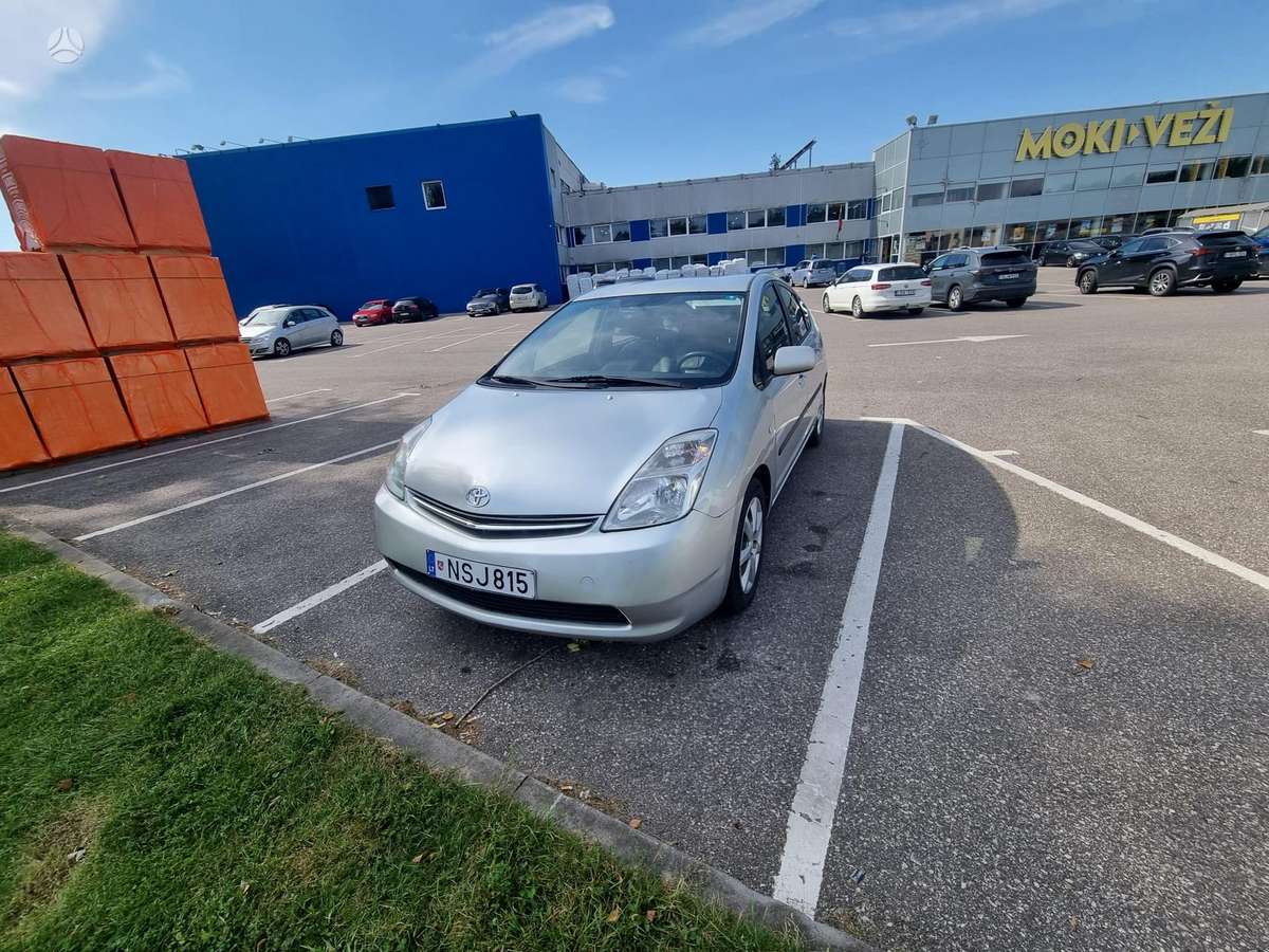 Toyota Prius - 2