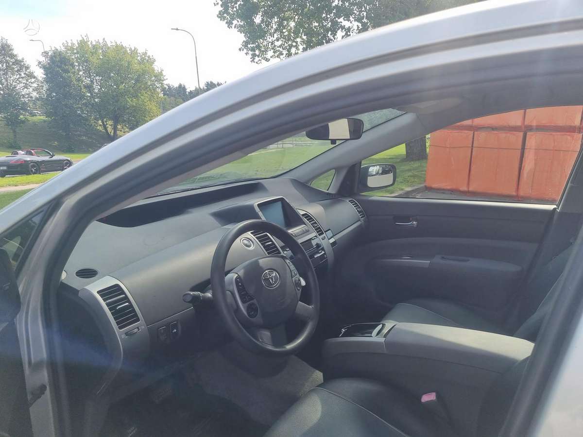 Toyota Prius - 1