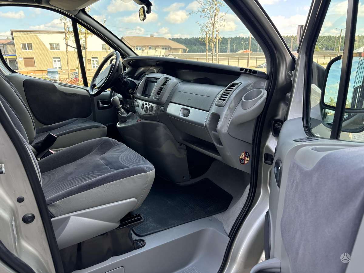 Renault Trafic, 2.0 l., mpv / minivan