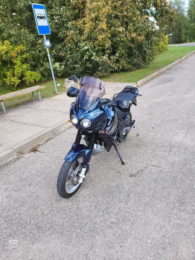 Triumph Tiger 885cc, enduro / adventure