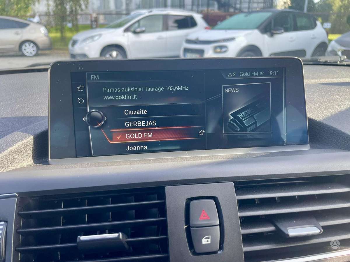 BMW 118, 1.5 l., Хэтчбек