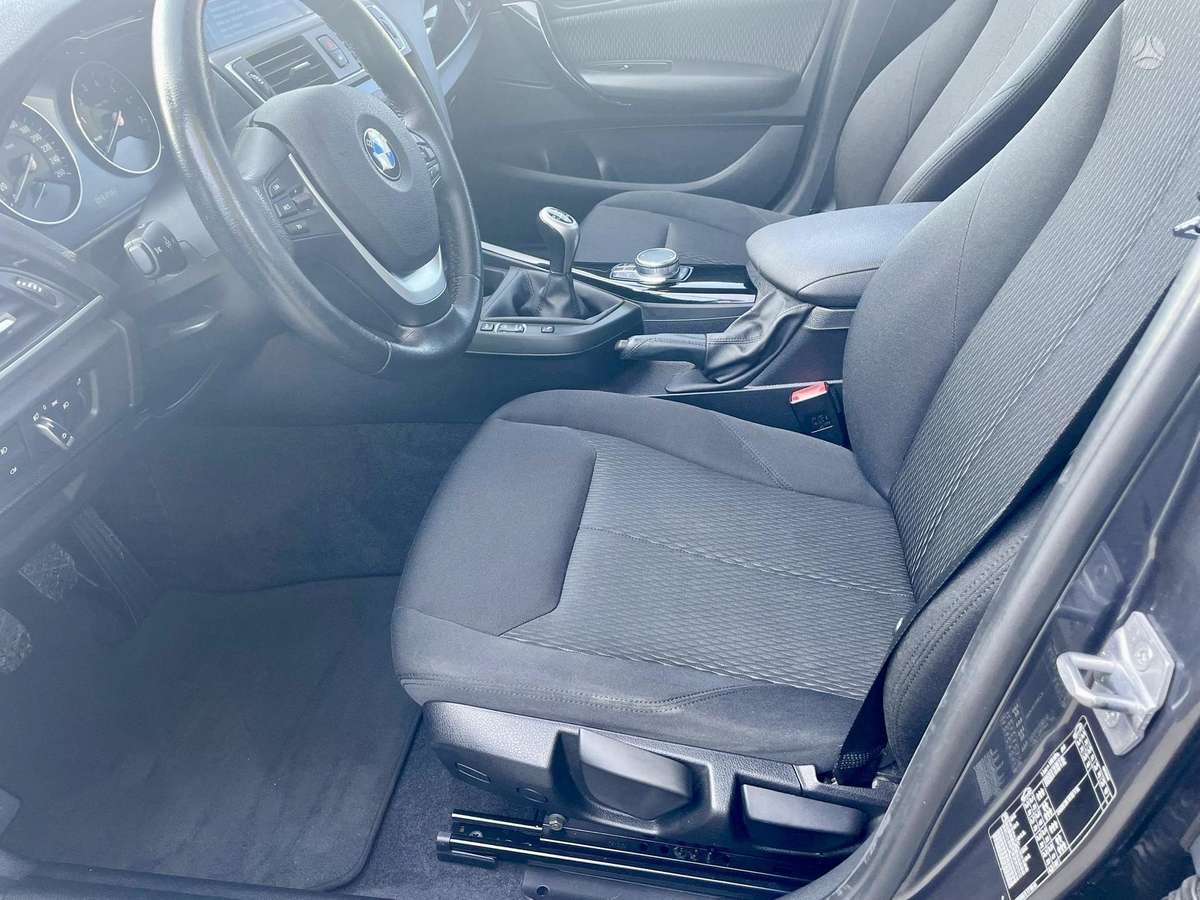BMW 118, 1.5 l., Хэтчбек