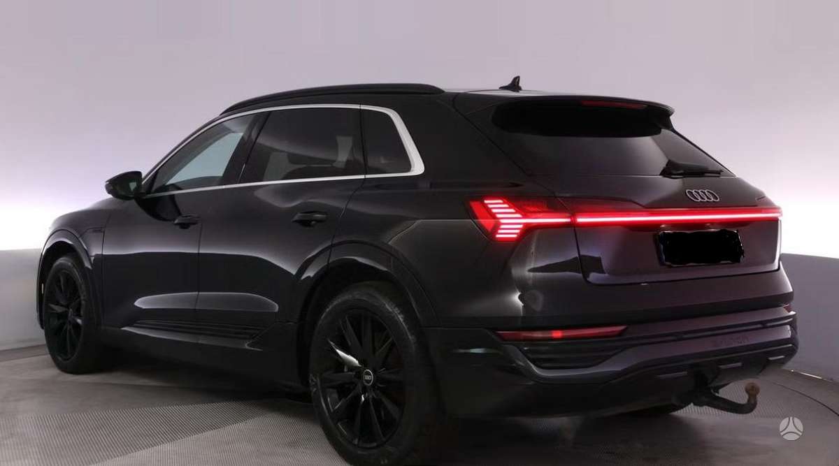 Audi Q8 e-tron, 95 кВт·ч, Универсал