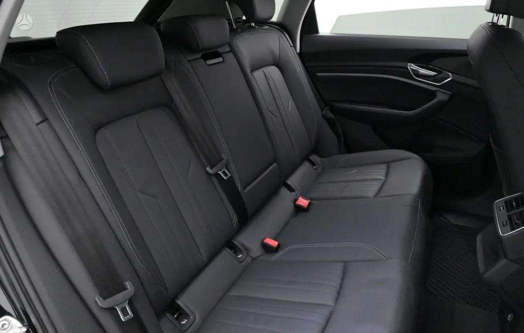 Audi Q8 e-tron, 95 кВт·ч, Универсал