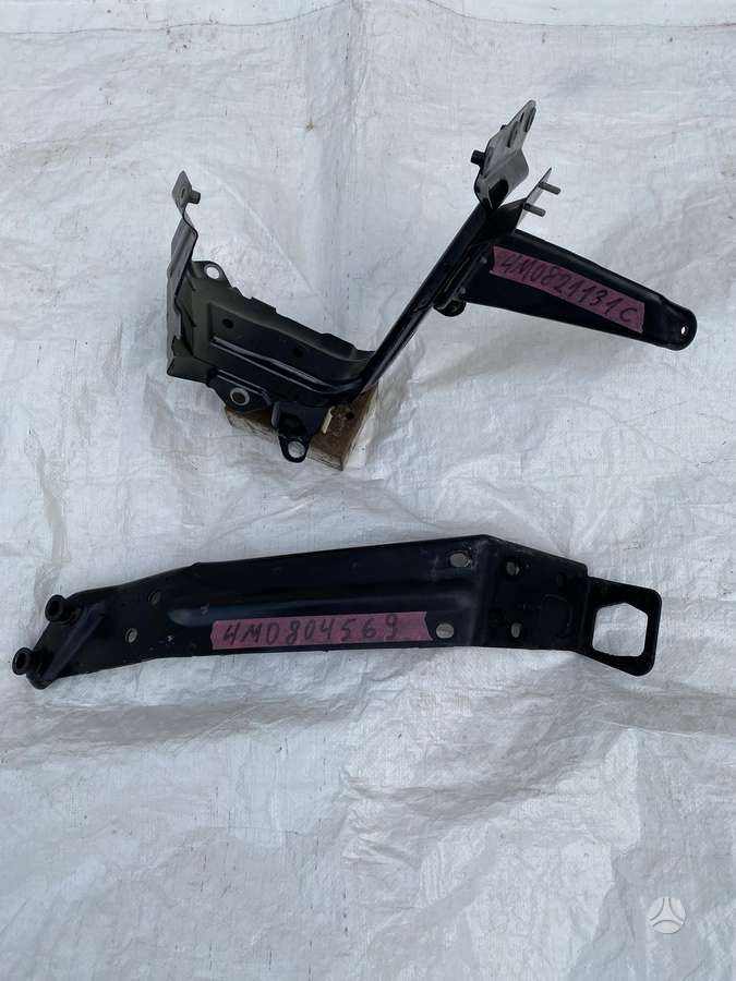 Audi Q7 body parts