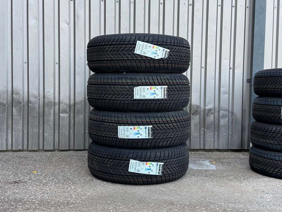 Goodyear ULTRAGRIP PERFORM. 3 | 2026, winter 235/55 R19