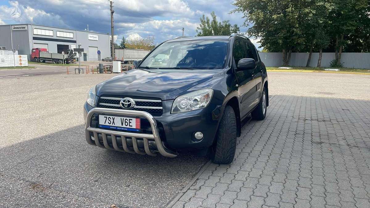 Toyota RAV4 - 2