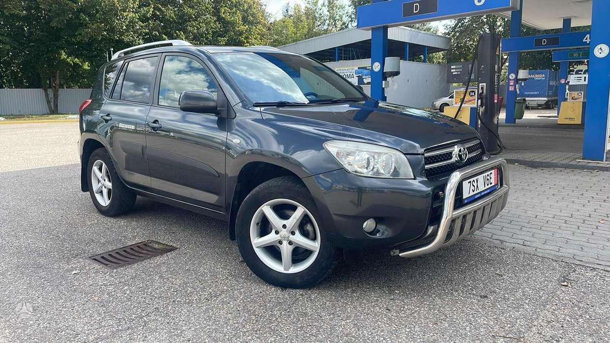 Toyota RAV4 - 3