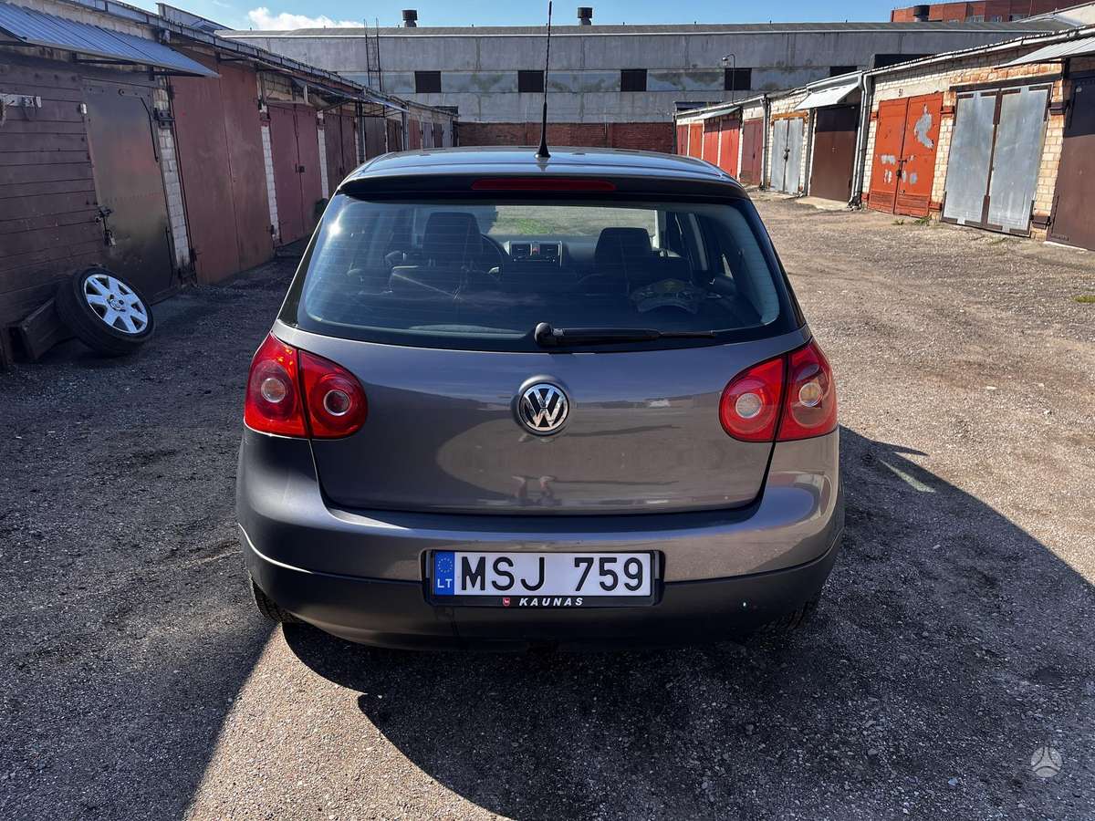 Volkswagen Golf - 3