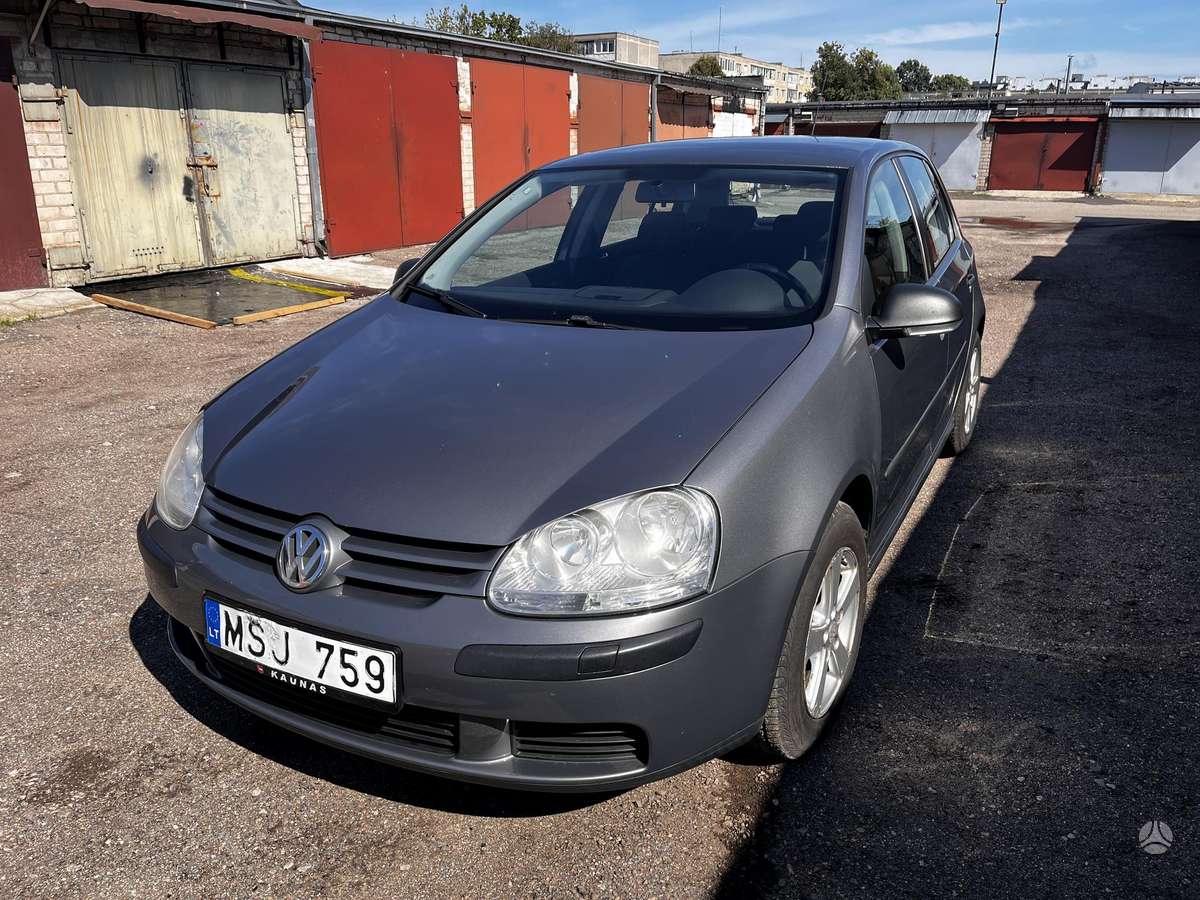 Volkswagen Golf - 5