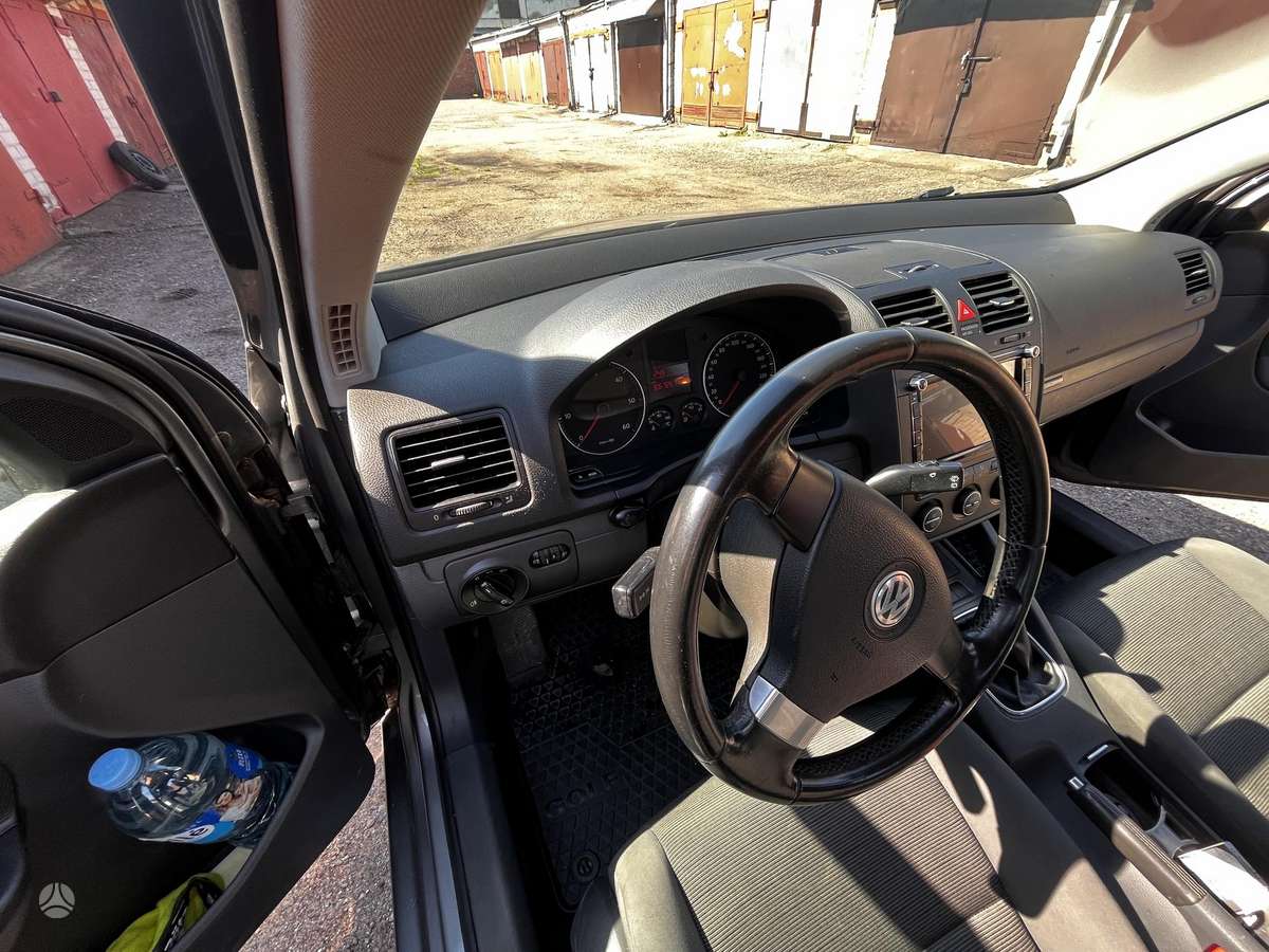 Volkswagen Golf - 7