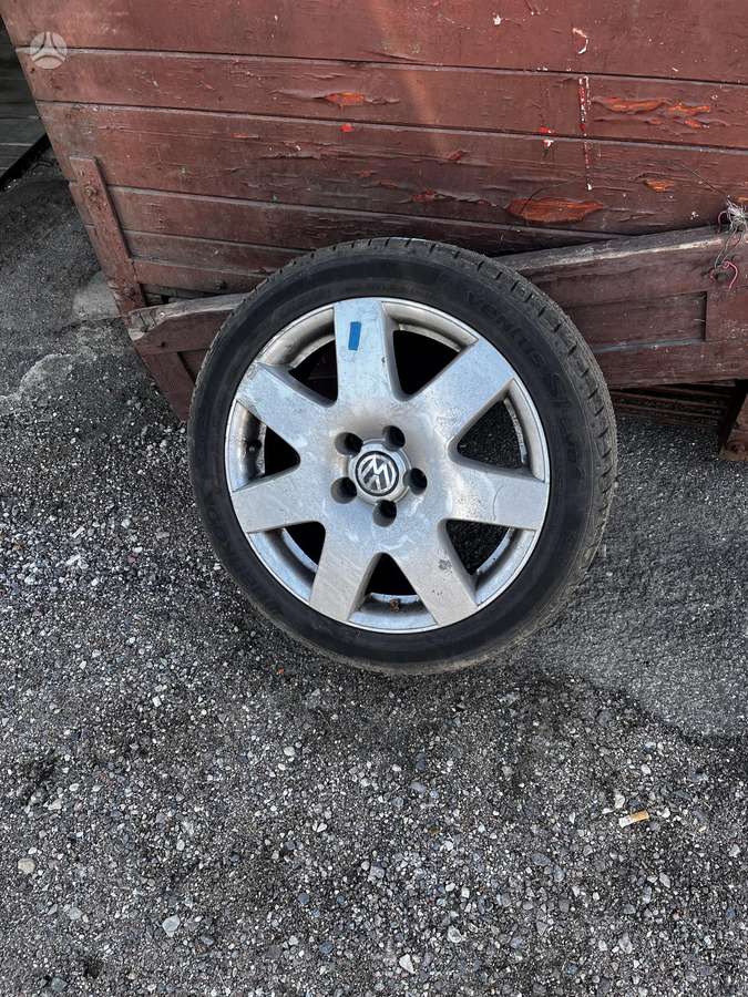 Volkswagen Golf - 12