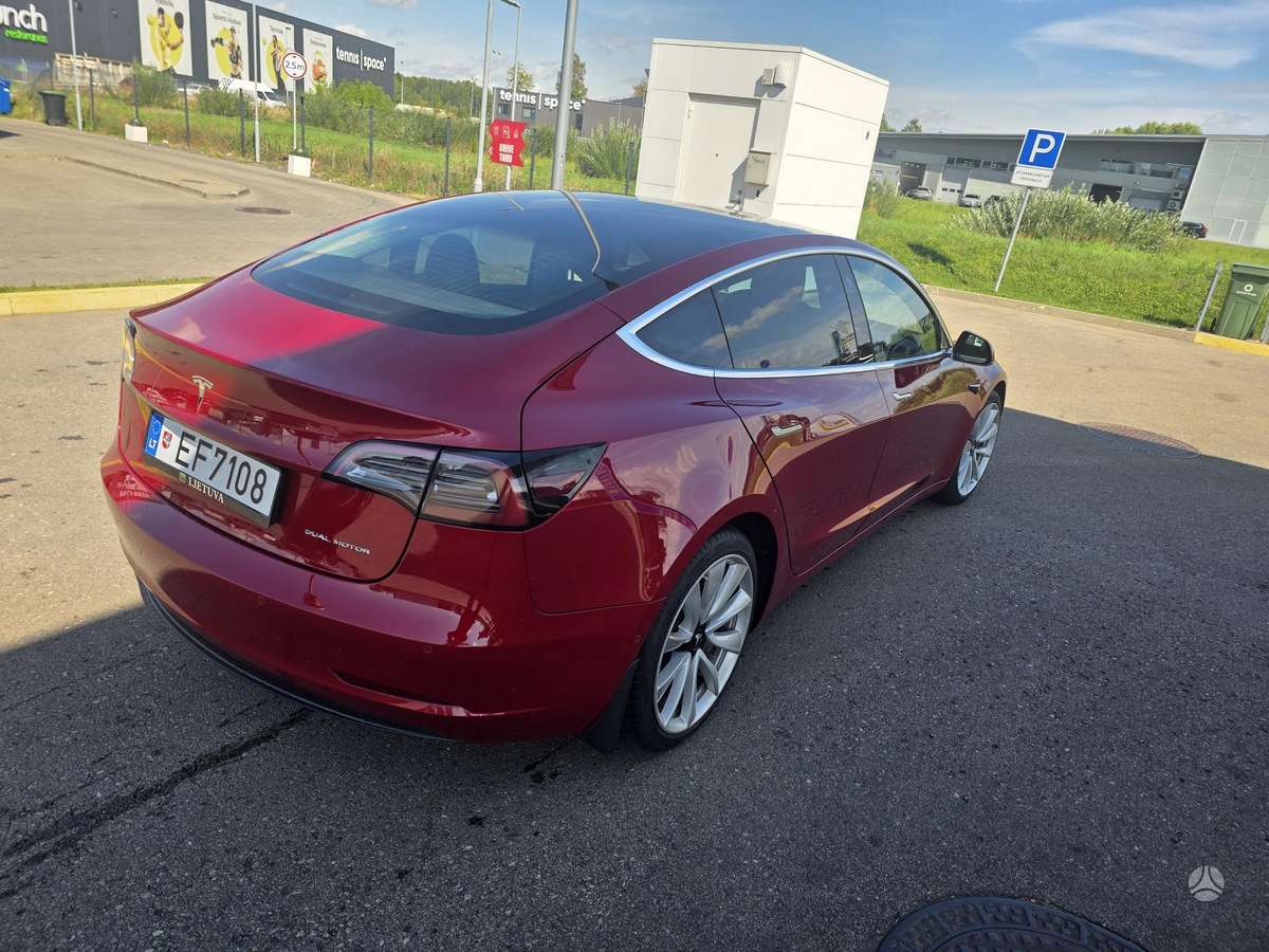 Tesla Model 3, 75 кВт·ч, Хэтчбек