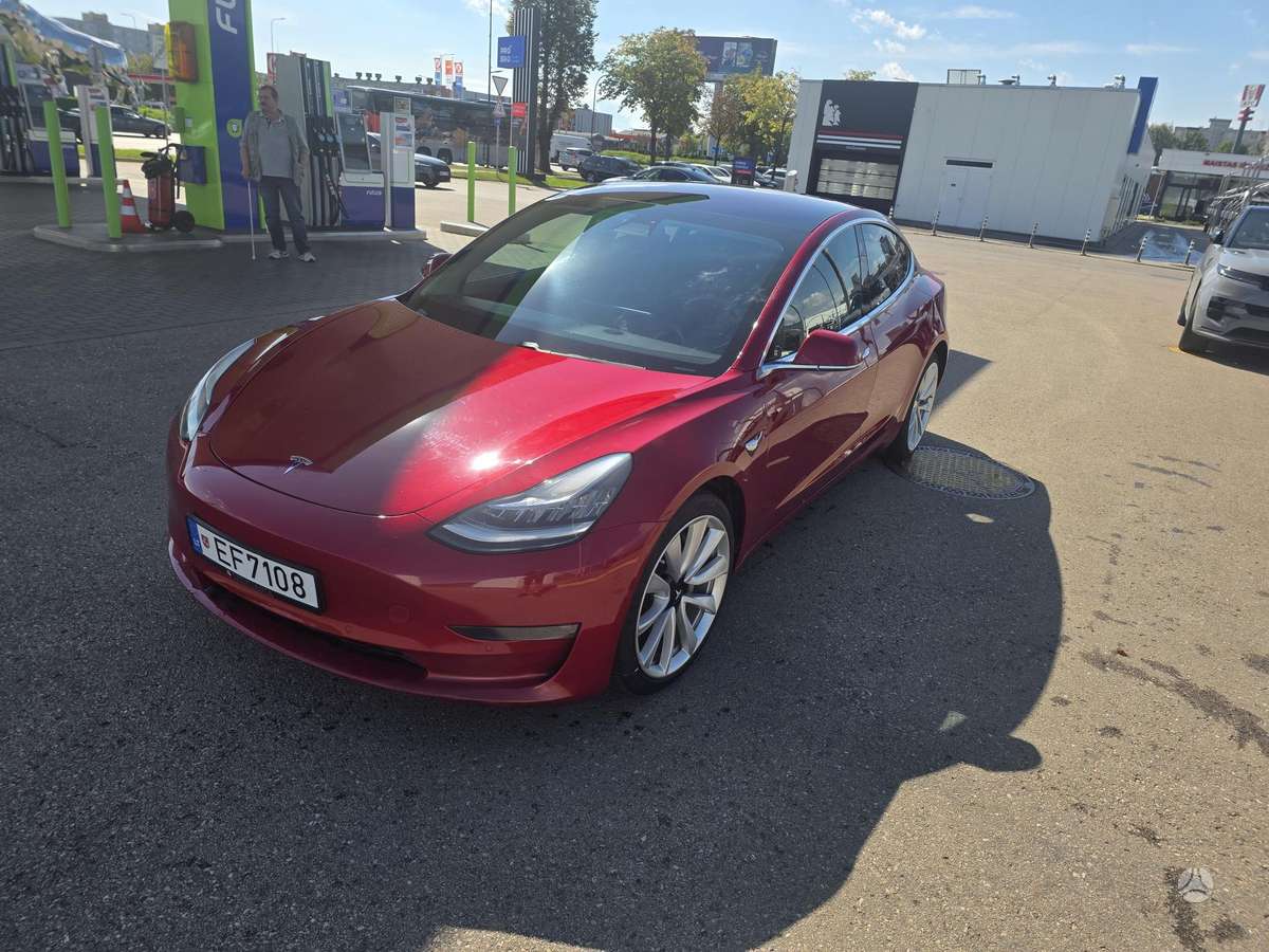 Tesla Model 3, 75 kWh, hatchback