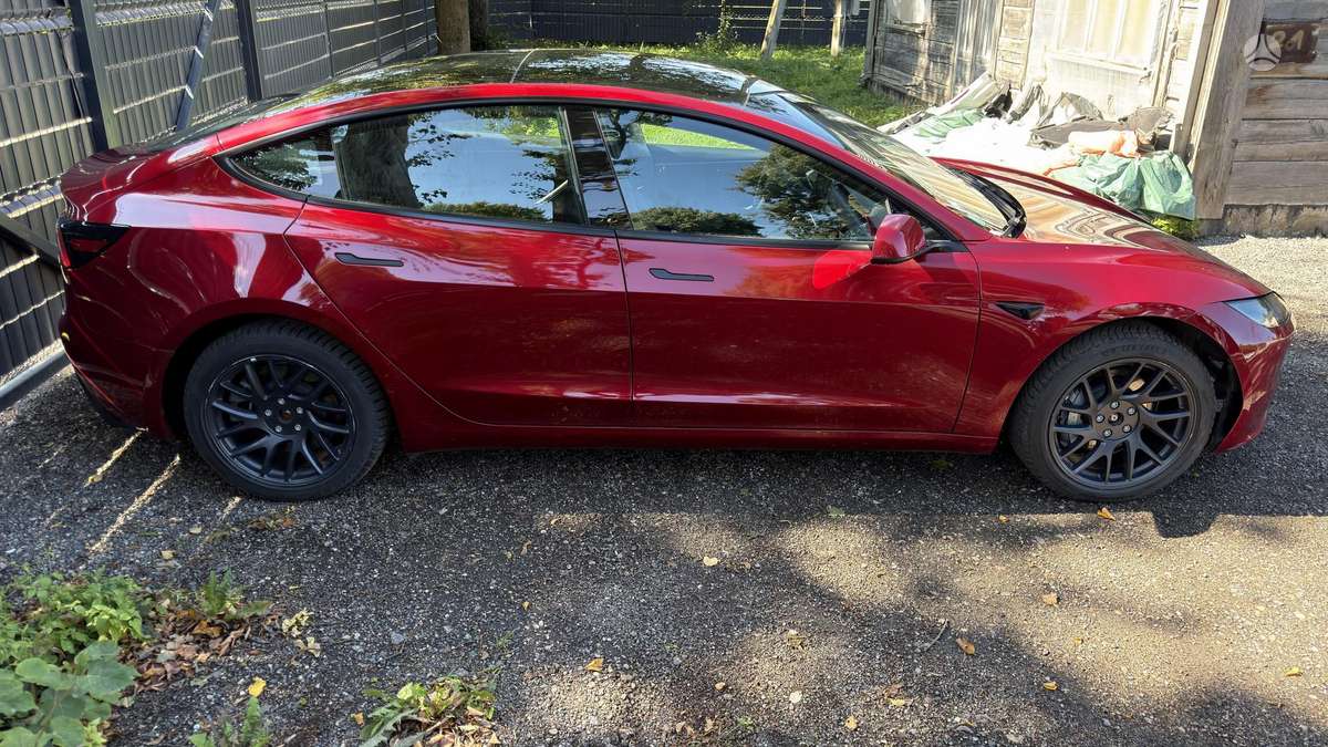 Tesla Model 3, 82 kWh, hatchback