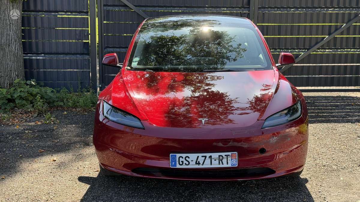Tesla Model 3, 82 kWh, hatchback