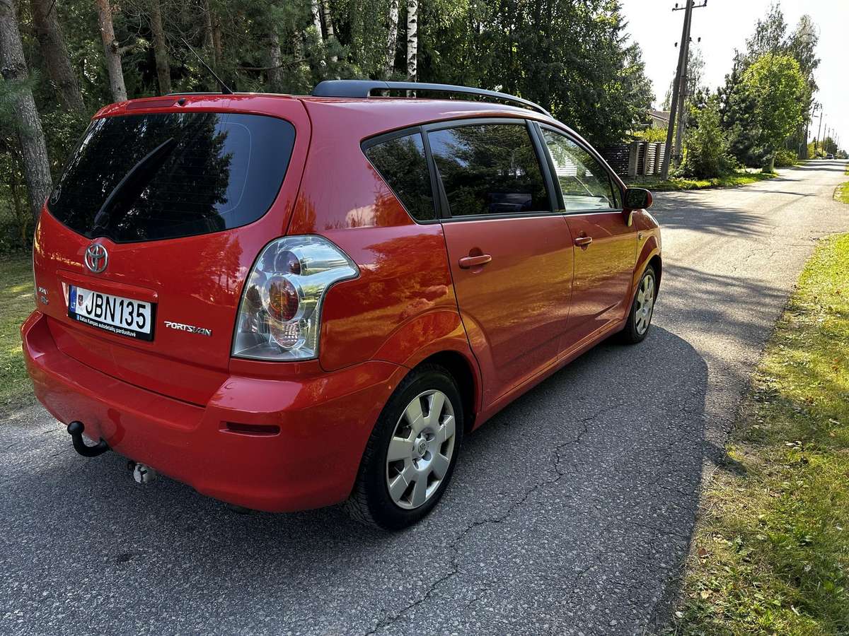 Toyota Corolla Verso - 5
