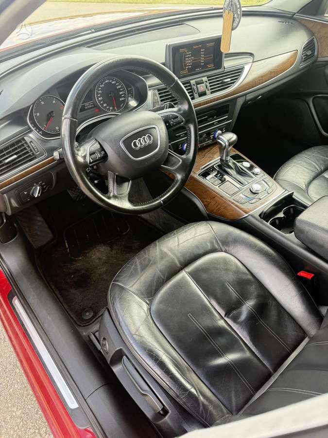 Audi A6, 2.0 l., Седан