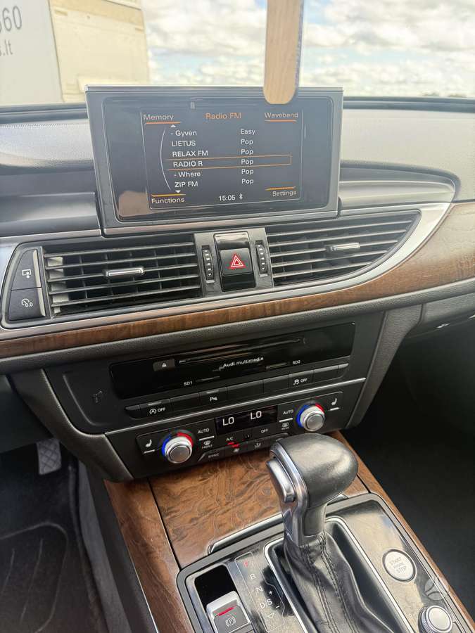 Audi A6, 2.0 l., Седан