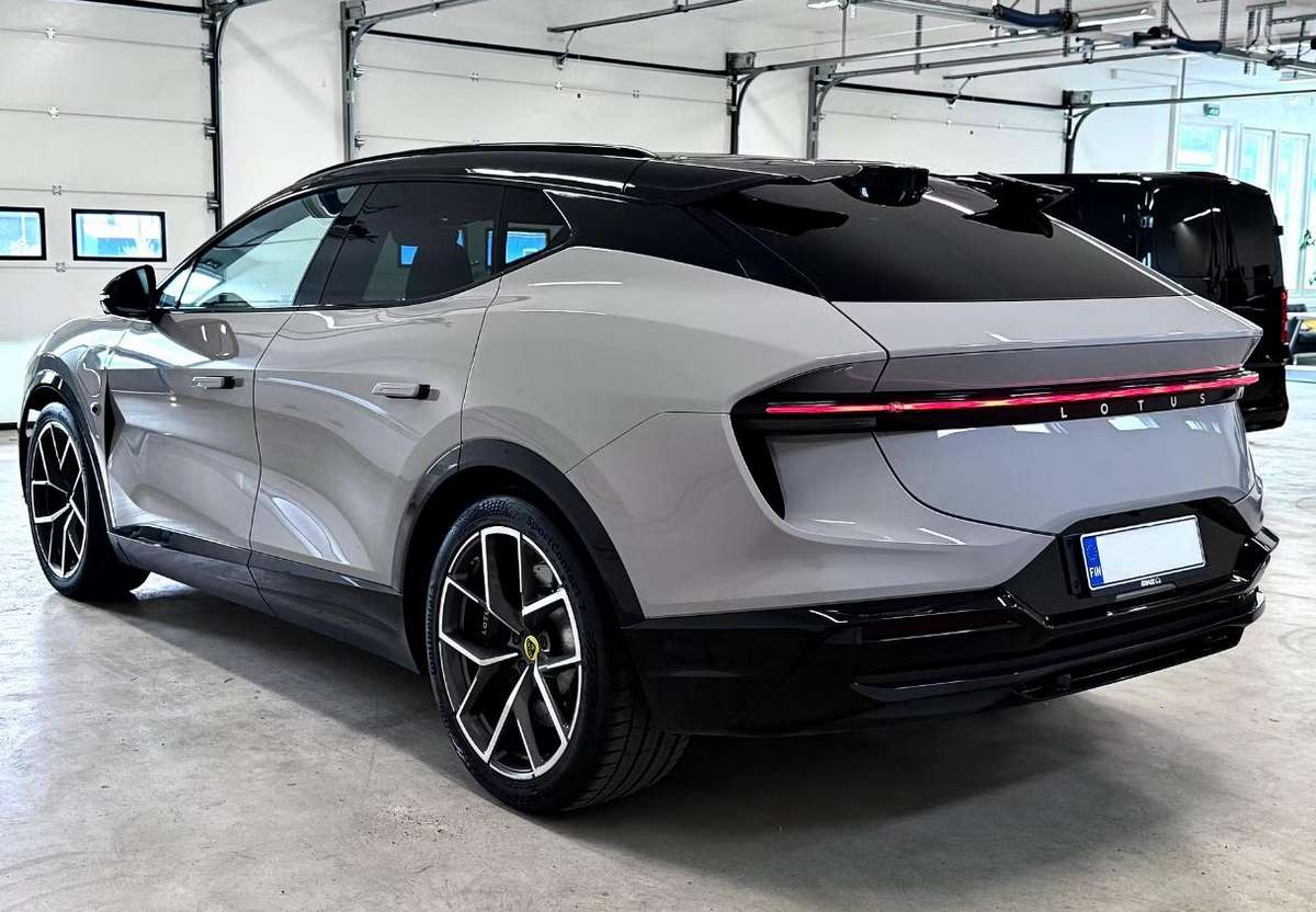 Lotus Eletre, 112 kWh, coupe