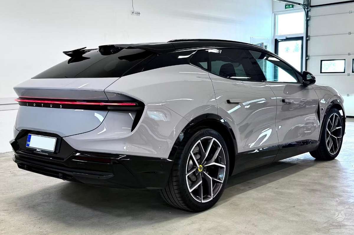 Lotus Eletre, 112 kWh, coupe
