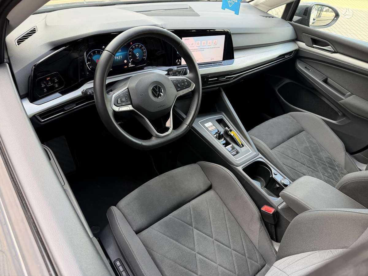 Volkswagen Golf - 6