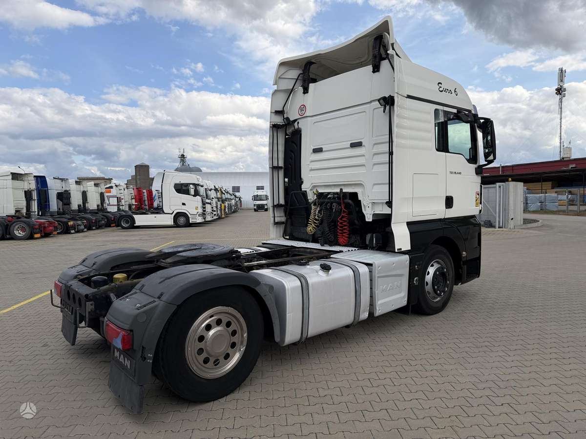 MAN TGX18.440, double sleeper