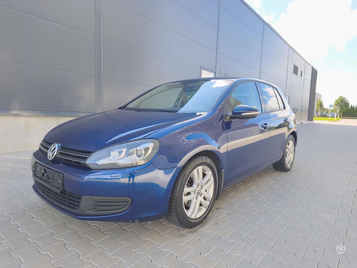 Volkswagen Golf - 2