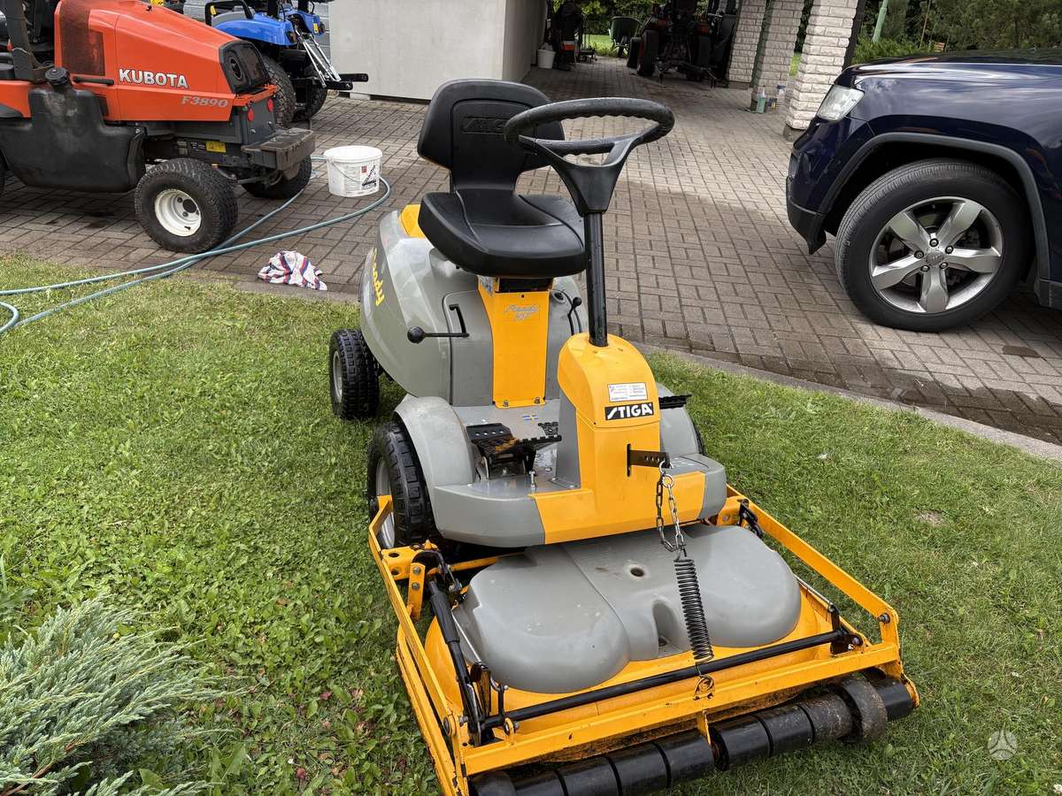 STIGA V301, lawn mowers