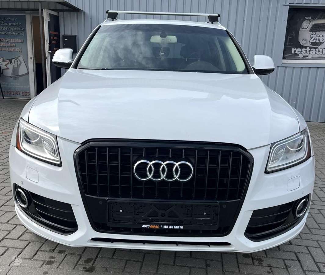 Audi Q5, 2.0 l., off-road / crossover