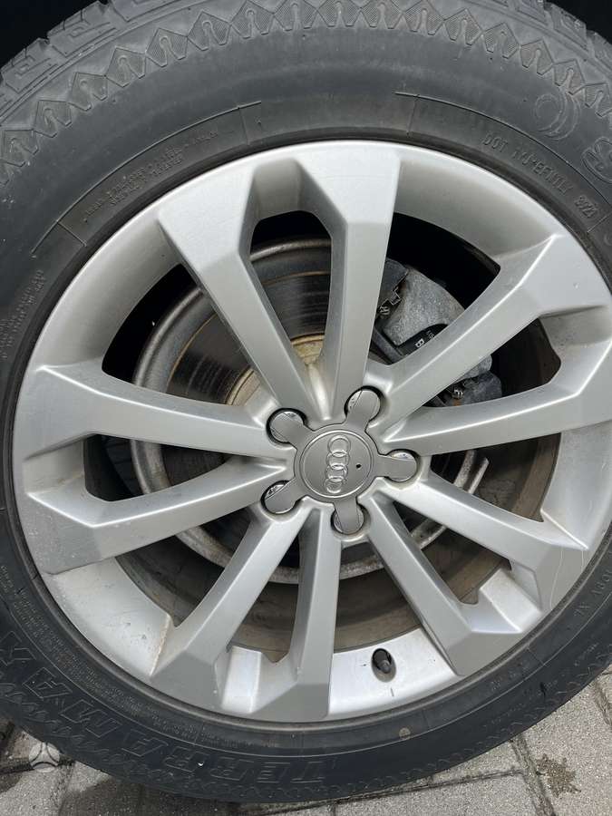 Audi Q5, 2.0 l., off-road / crossover