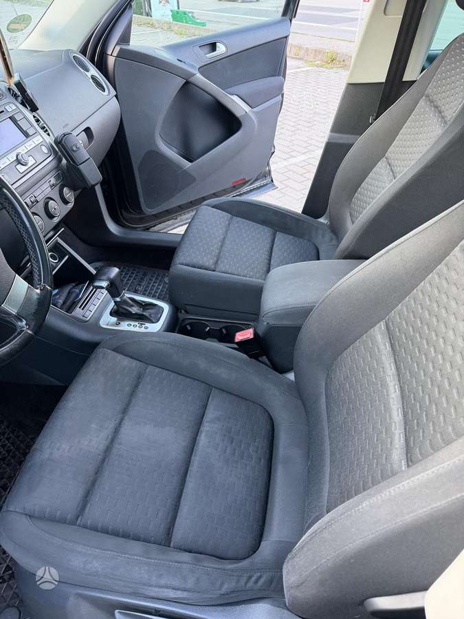 Volkswagen Tiguan - 8