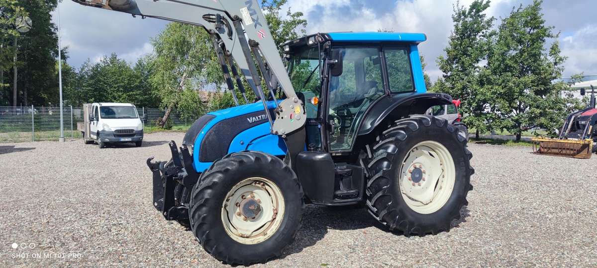 Valtra N111, тракторы