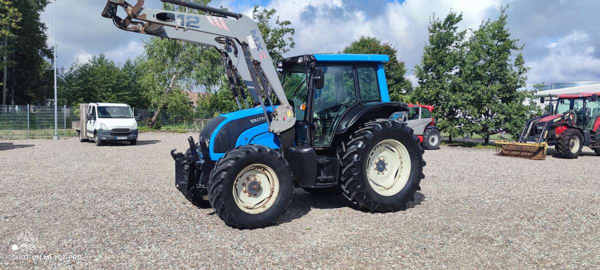 Valtra N111, тракторы