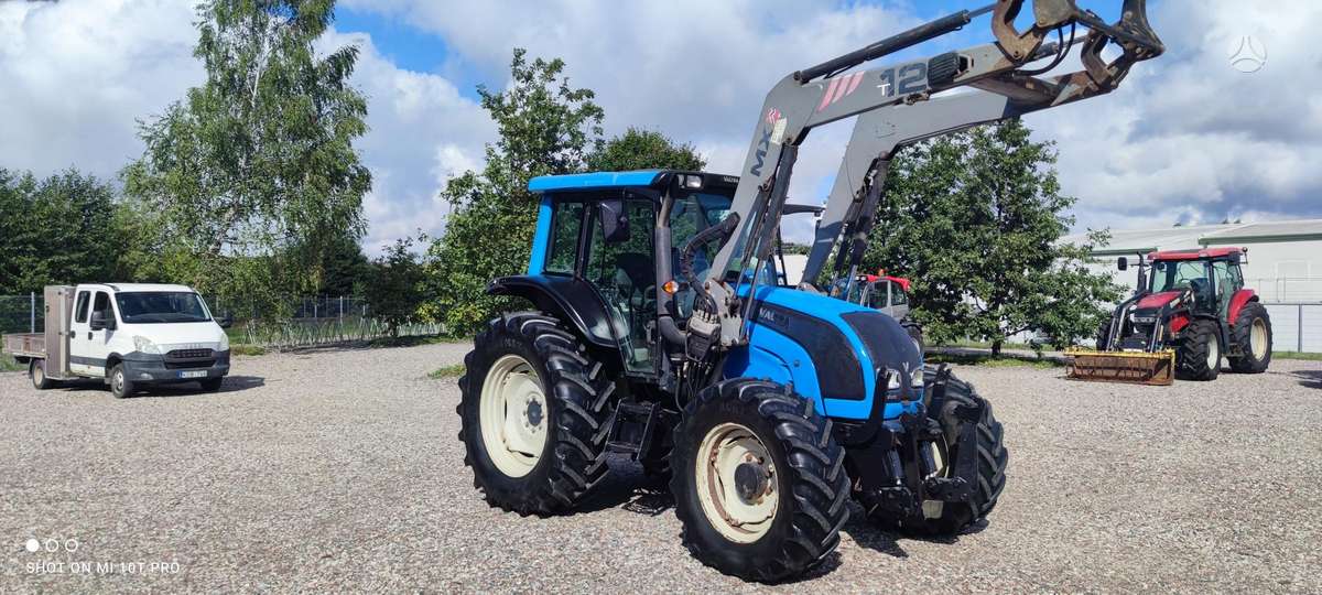 Valtra N111, тракторы