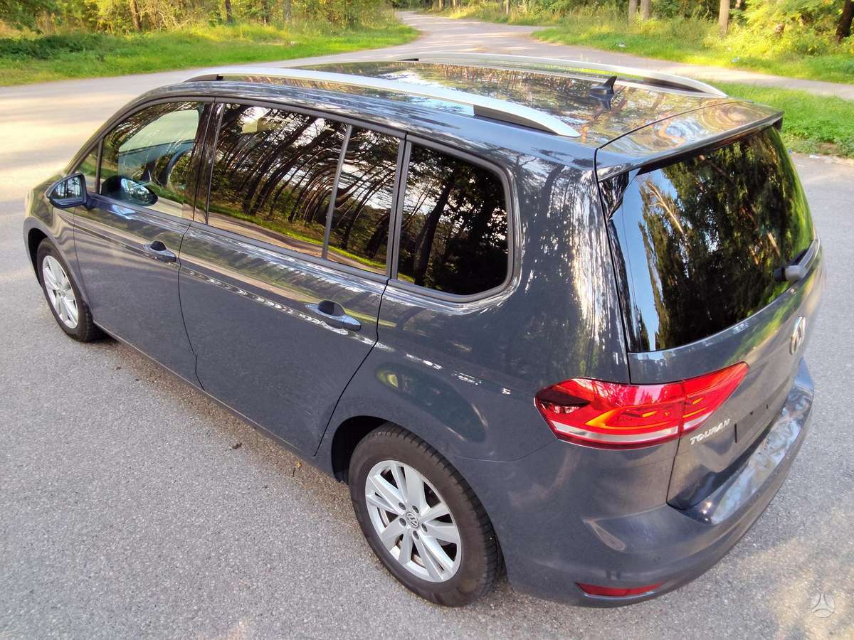 Volkswagen Touran - 3