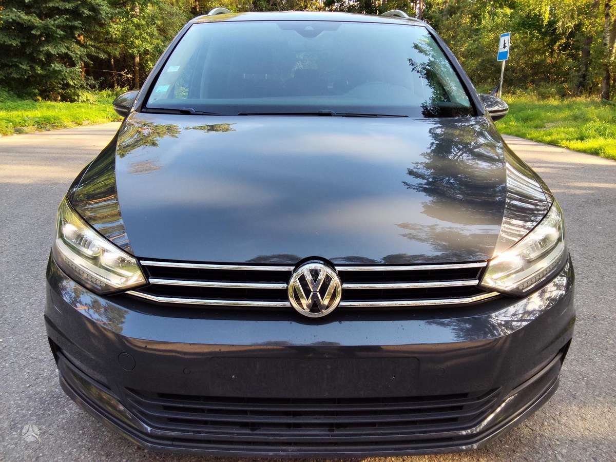 Volkswagen Touran - 8