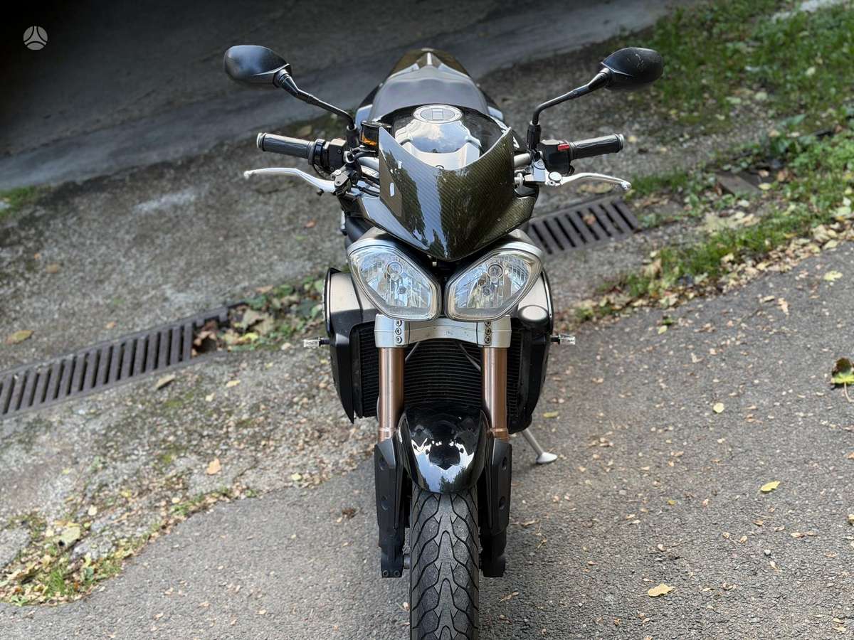 Triumph Speed Triple 1050cc, street / classic