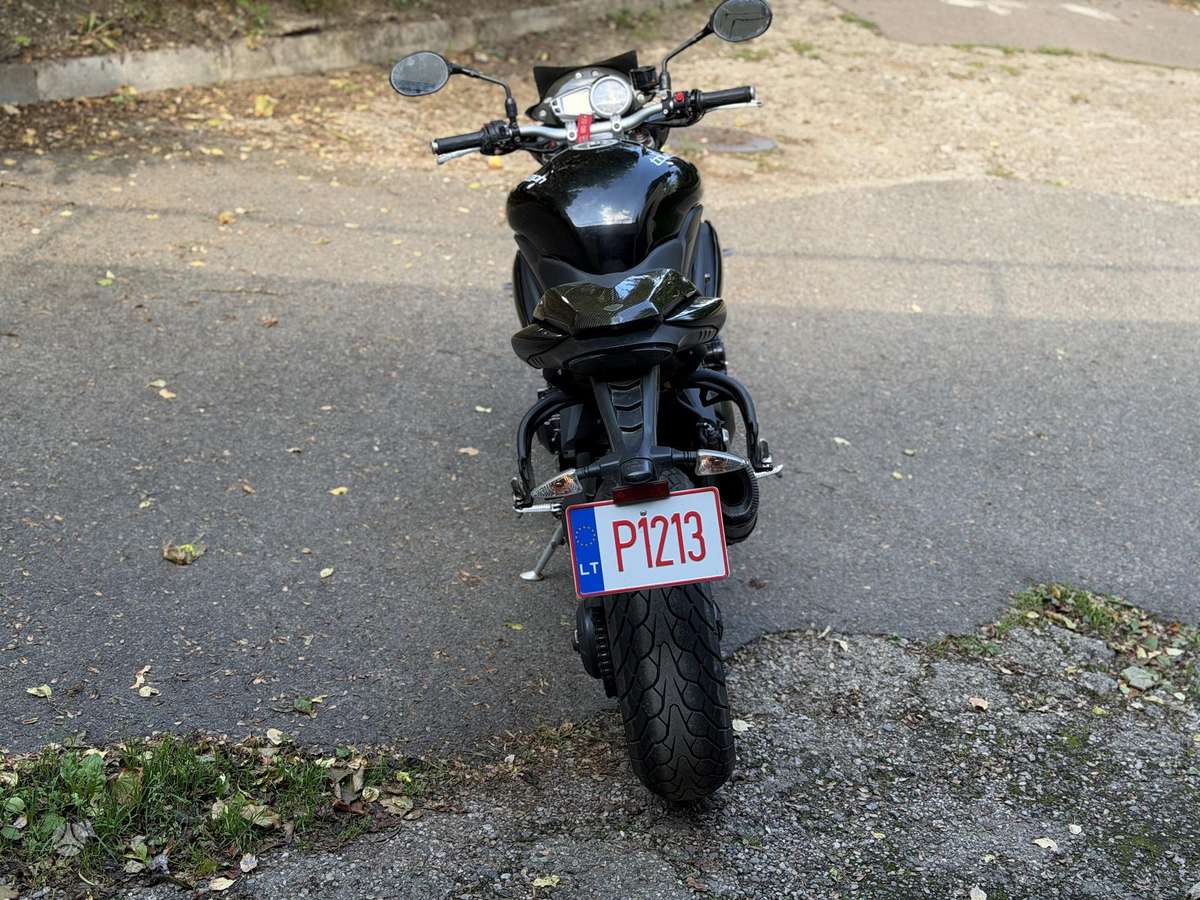 Triumph Speed Triple 1050cc, street / classic