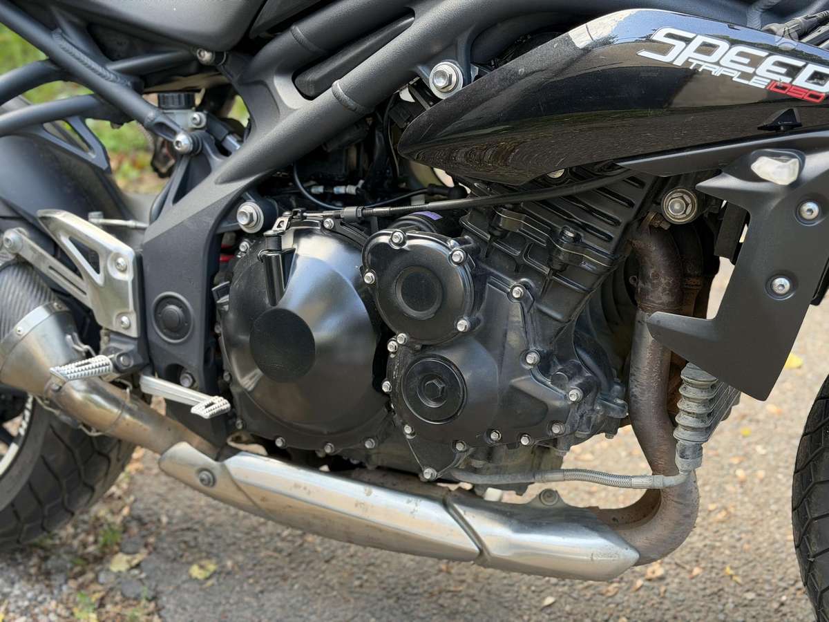 Triumph Speed Triple 1050cc, street / classic