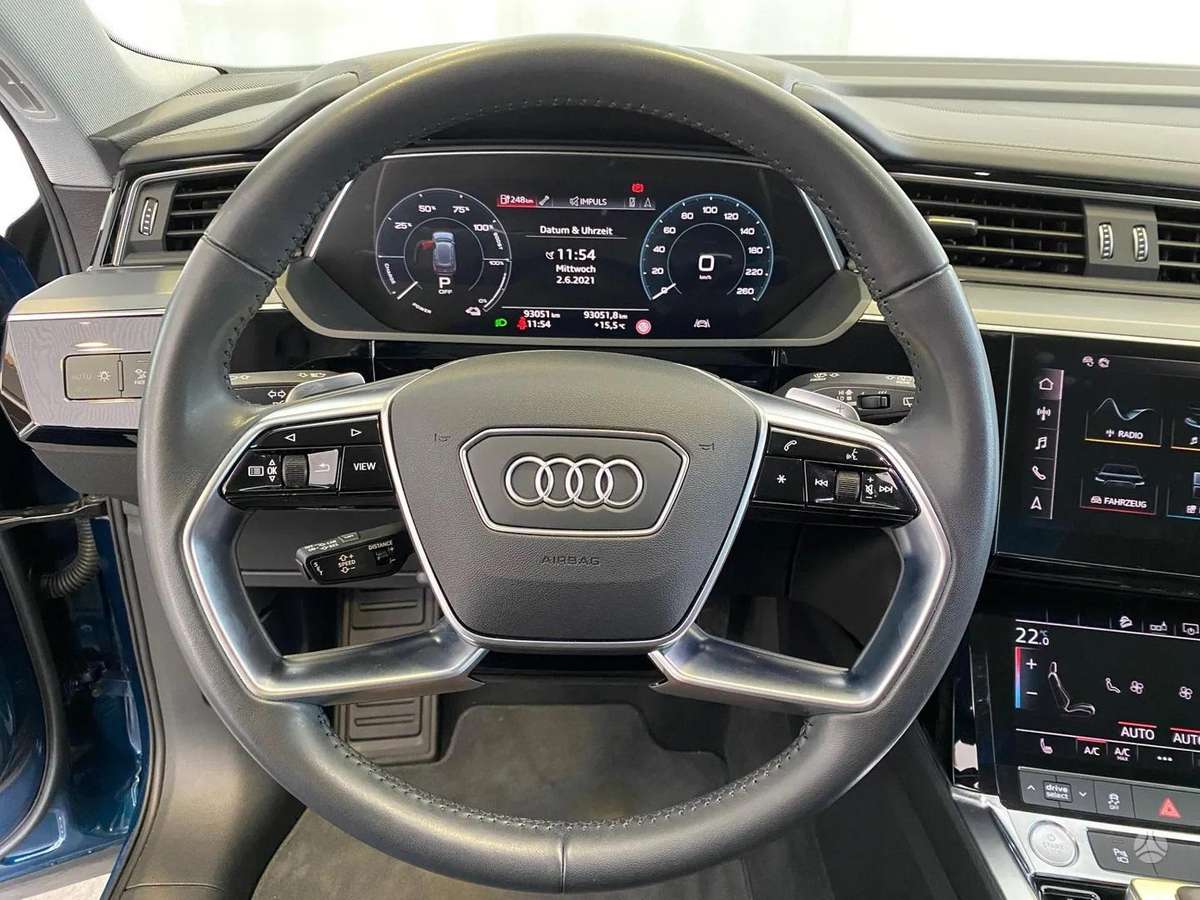 Audi e-tron, 95 кВт·ч, Внедорожник / Кроссовер