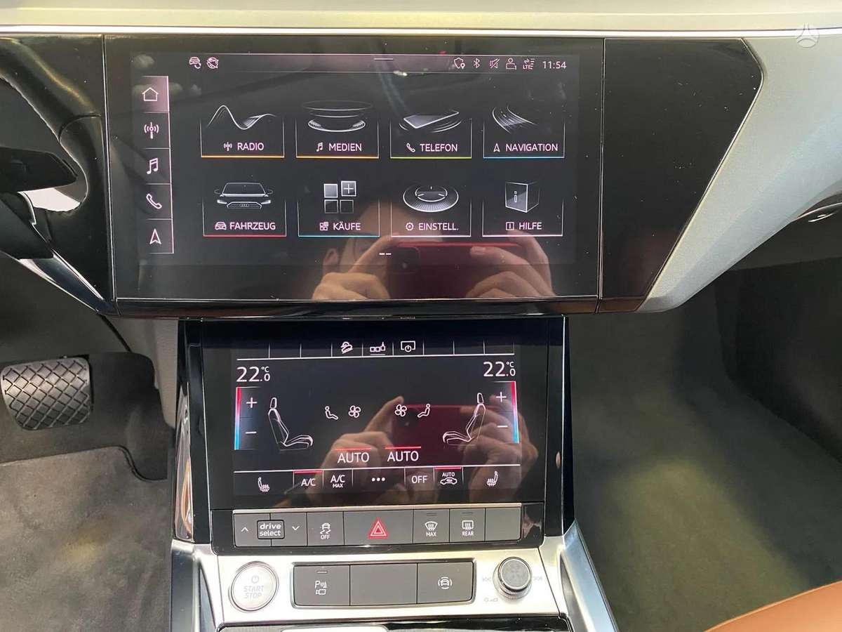 Audi e-tron, 95 кВт·ч, Внедорожник / Кроссовер