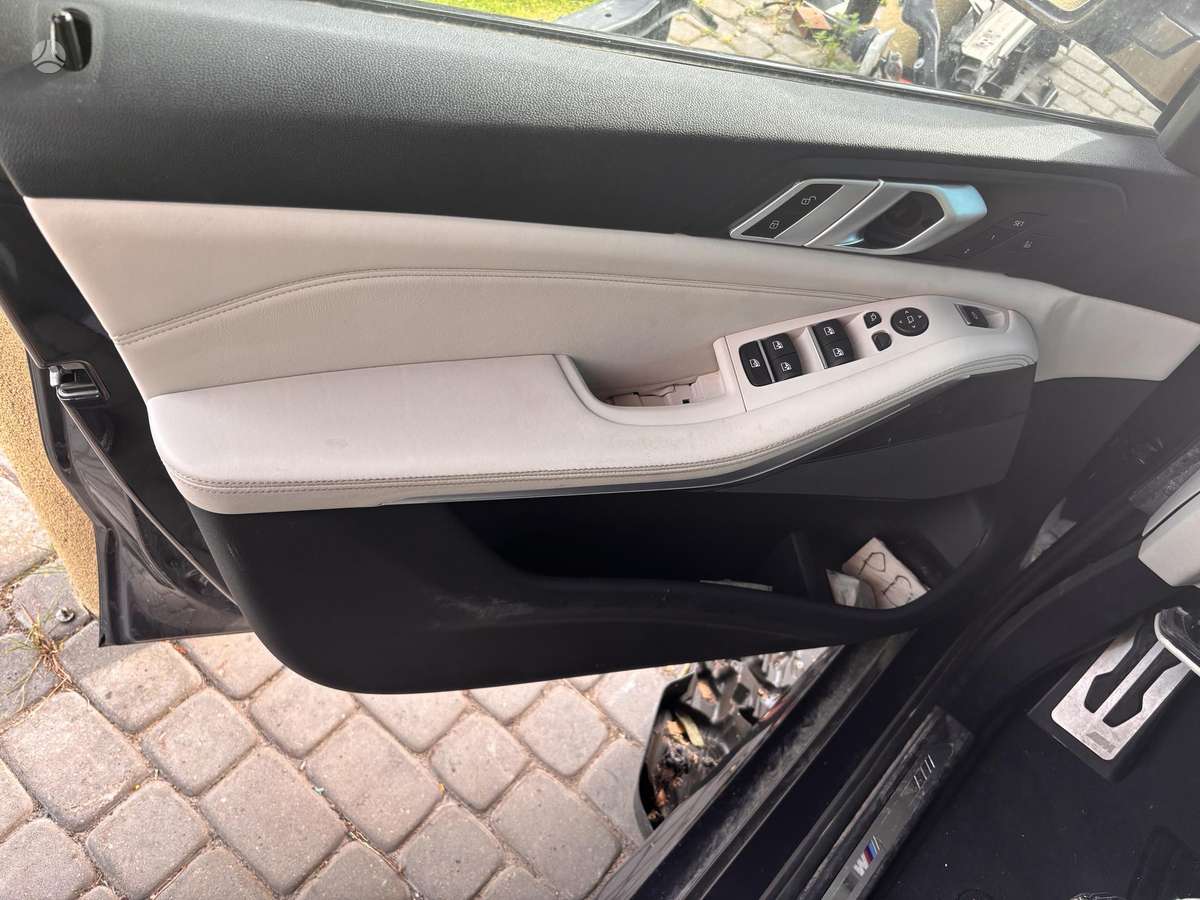 BMW X5 salono detalės