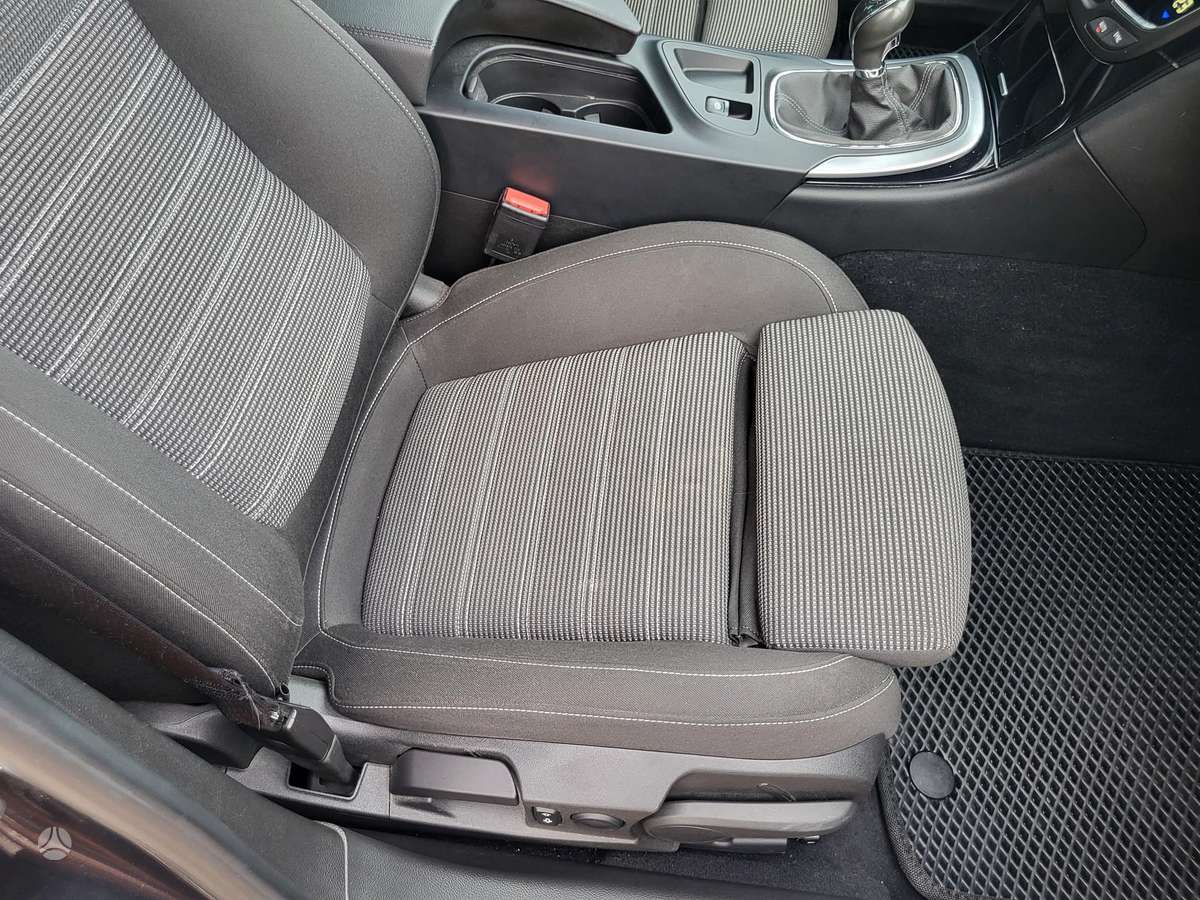 Opel Insignia, 1.6 l., Универсал