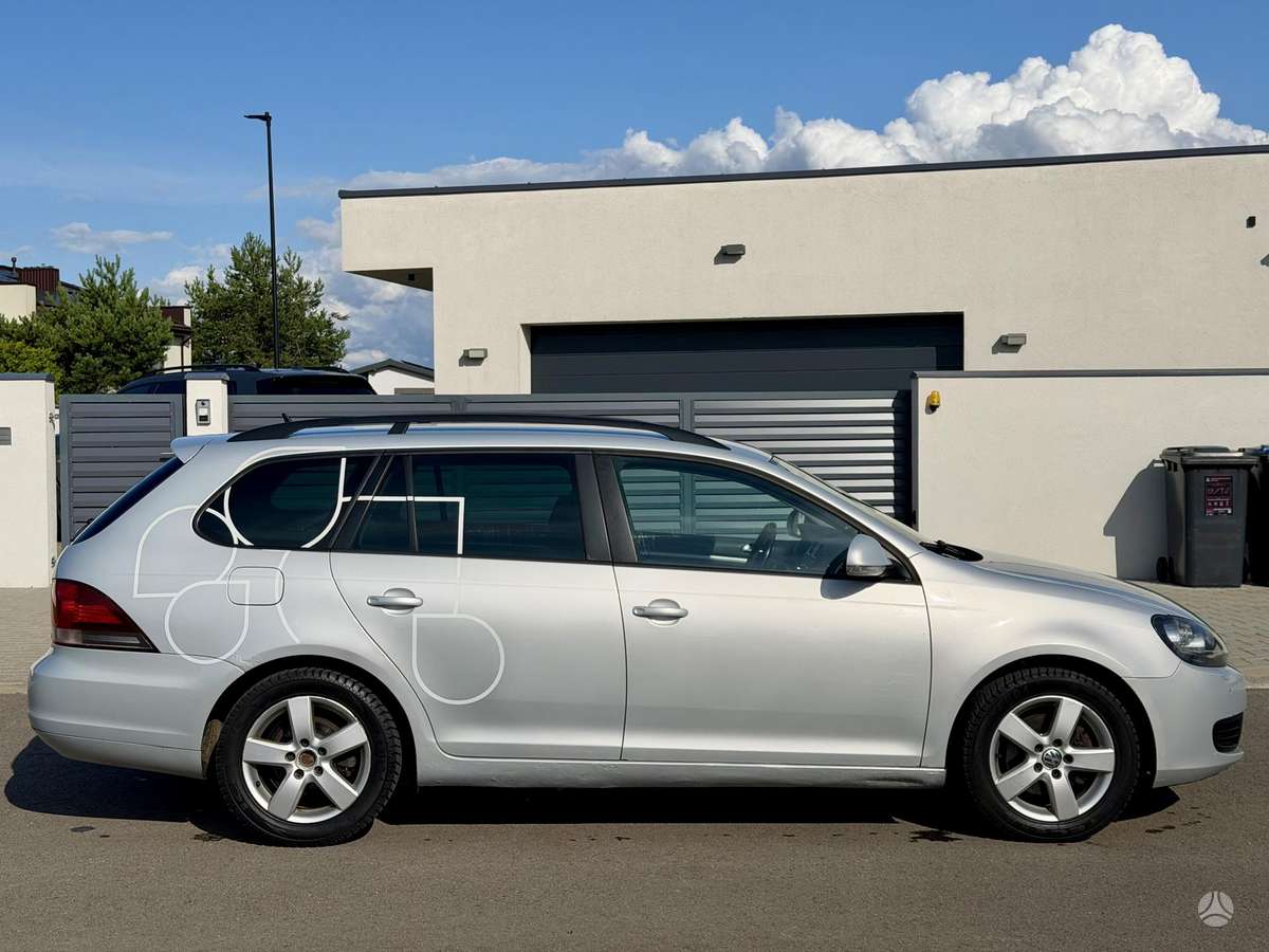 Volkswagen Golf - 2