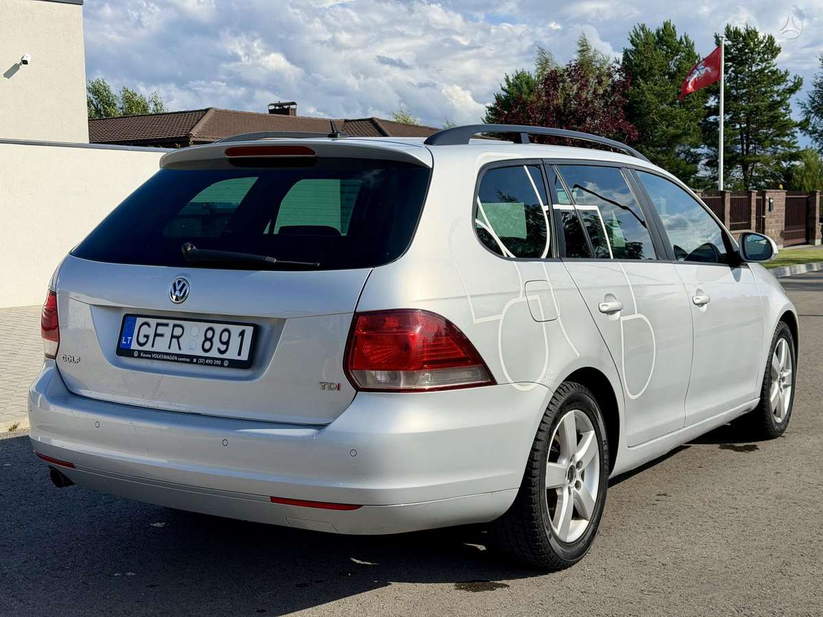 Volkswagen Golf - 3